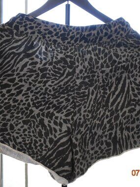 Lounge Athletic Shorts Gray Cheetah size large